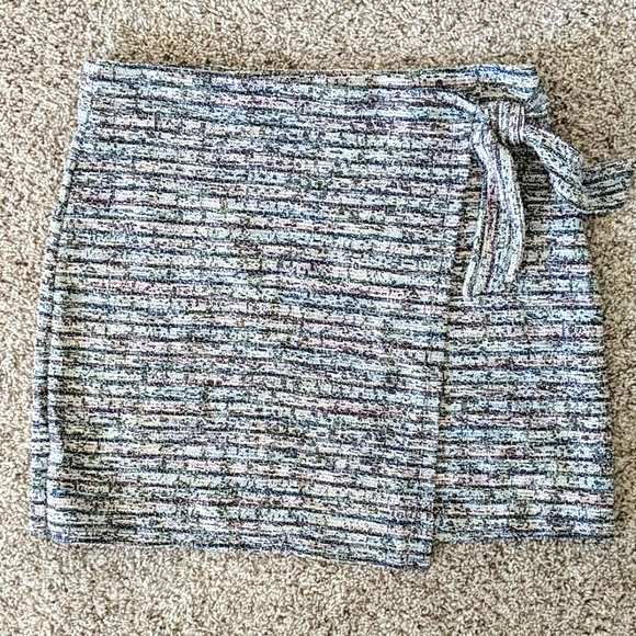 LOFT Dresses & Skirts - LOFT tweed wrap skirt